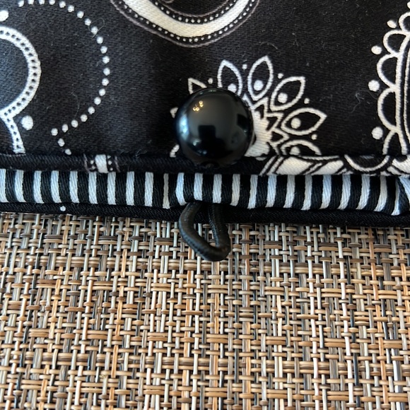 Thirty One Jewelry Roll with Pouches - Picture 3 of 5